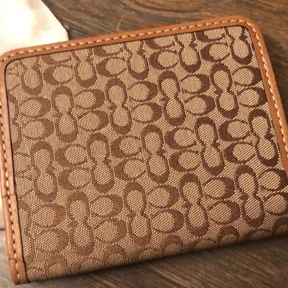Leather coach wallet - Picture 7 of 7